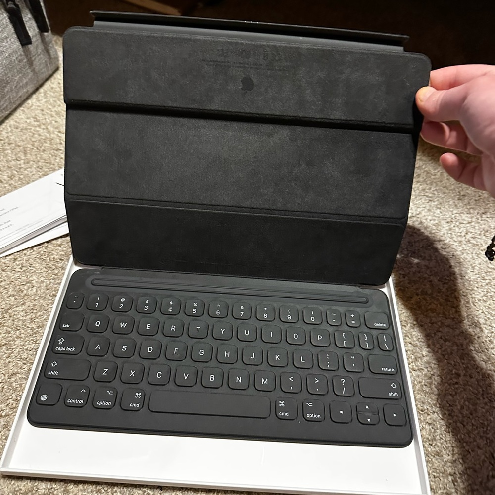 IPad Smart Keyboard - Picture 3 of 5